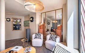 O.Lysee Hotel